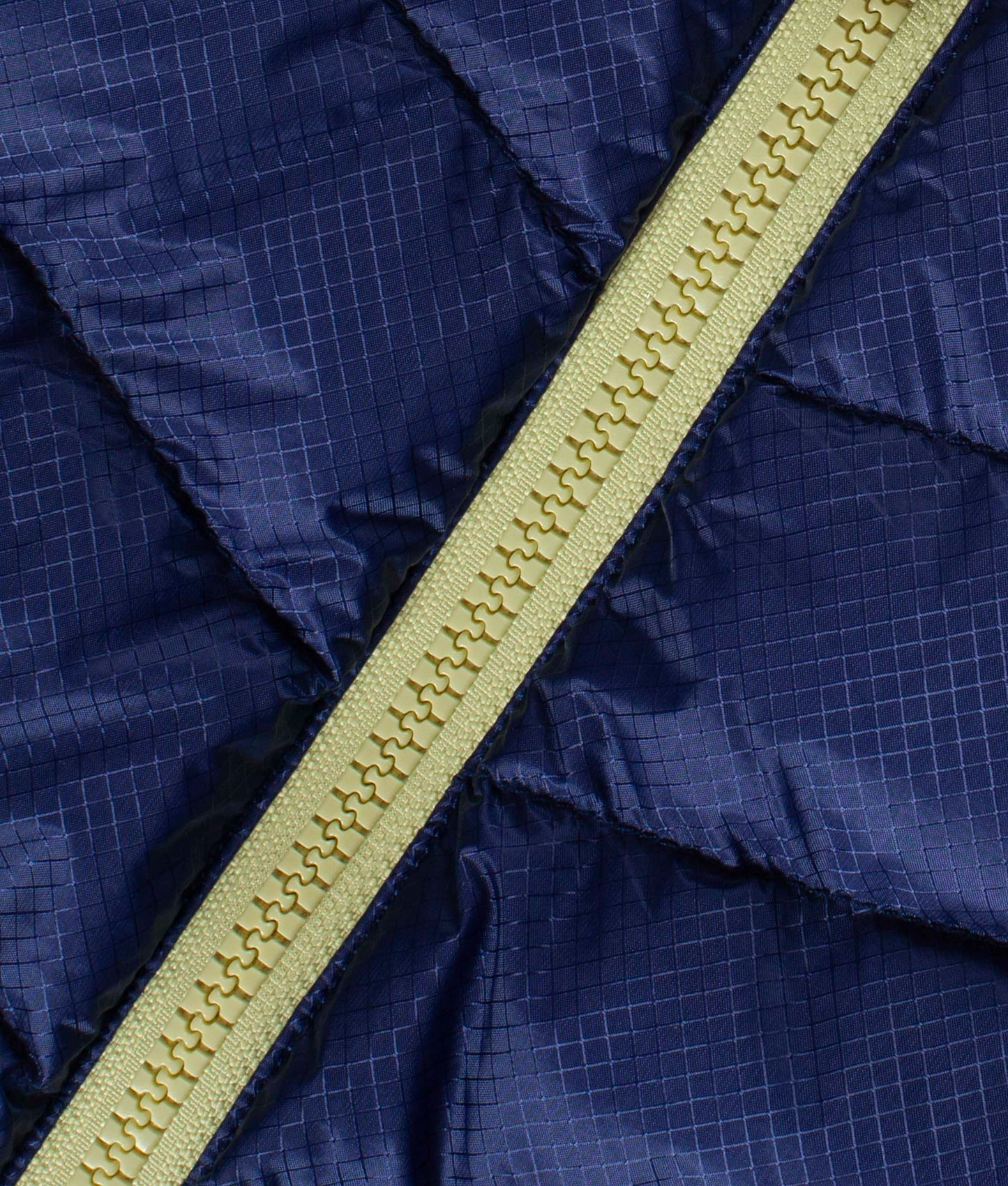 TIPPY VEST