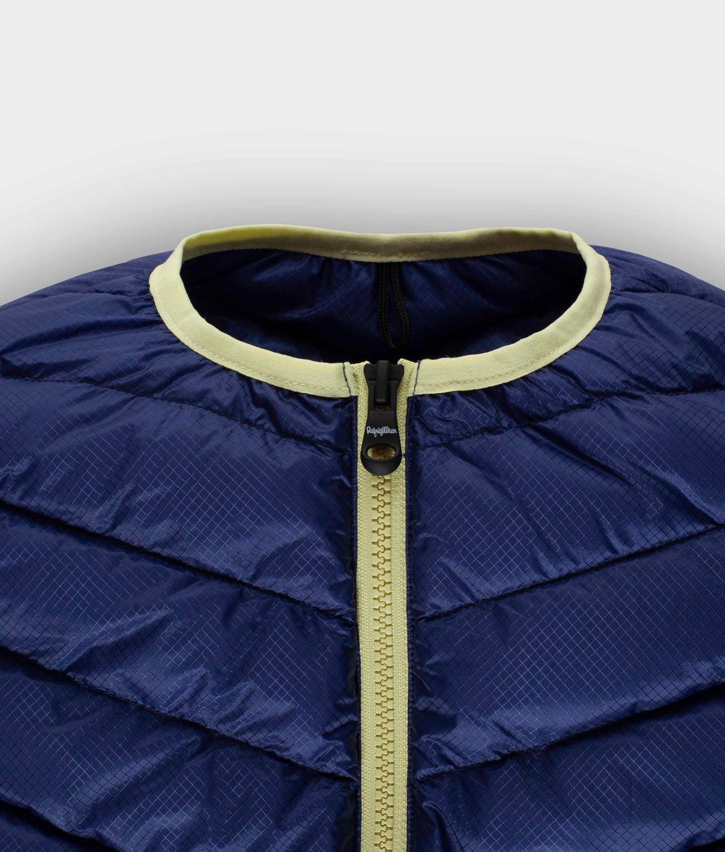 TIPPY VEST