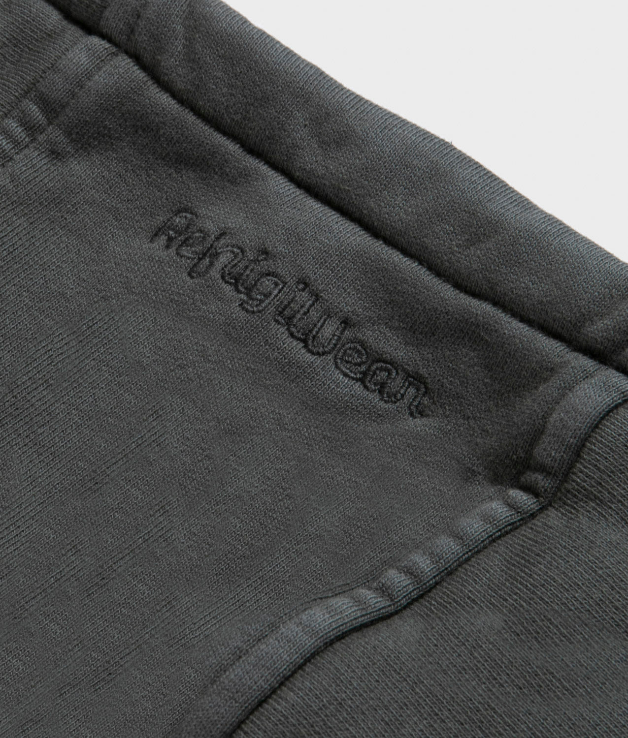 ESCAPE SWEATSHIRT