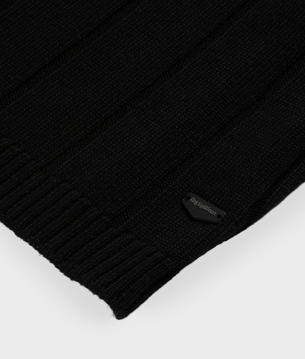 ZELIA KNITWEAR