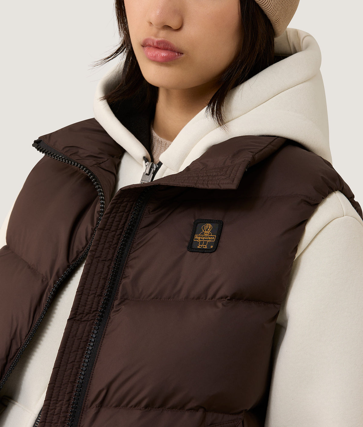 LANA VEST BLACK COFFEE | RefrigiWear