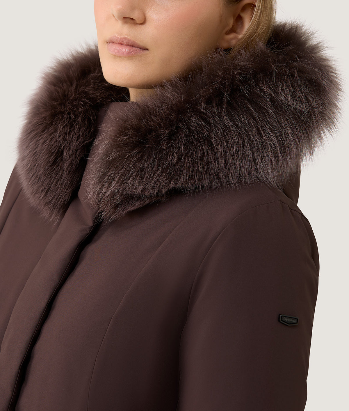 SHORT LADY TECH FUR JACKET BLACK COFFEE | RefrigiWear