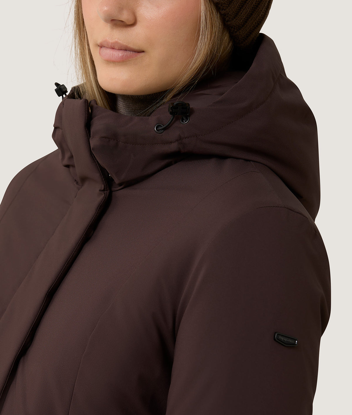 SHORT LADY TECH JACKET BLACK COFFEE | RefrigiWear